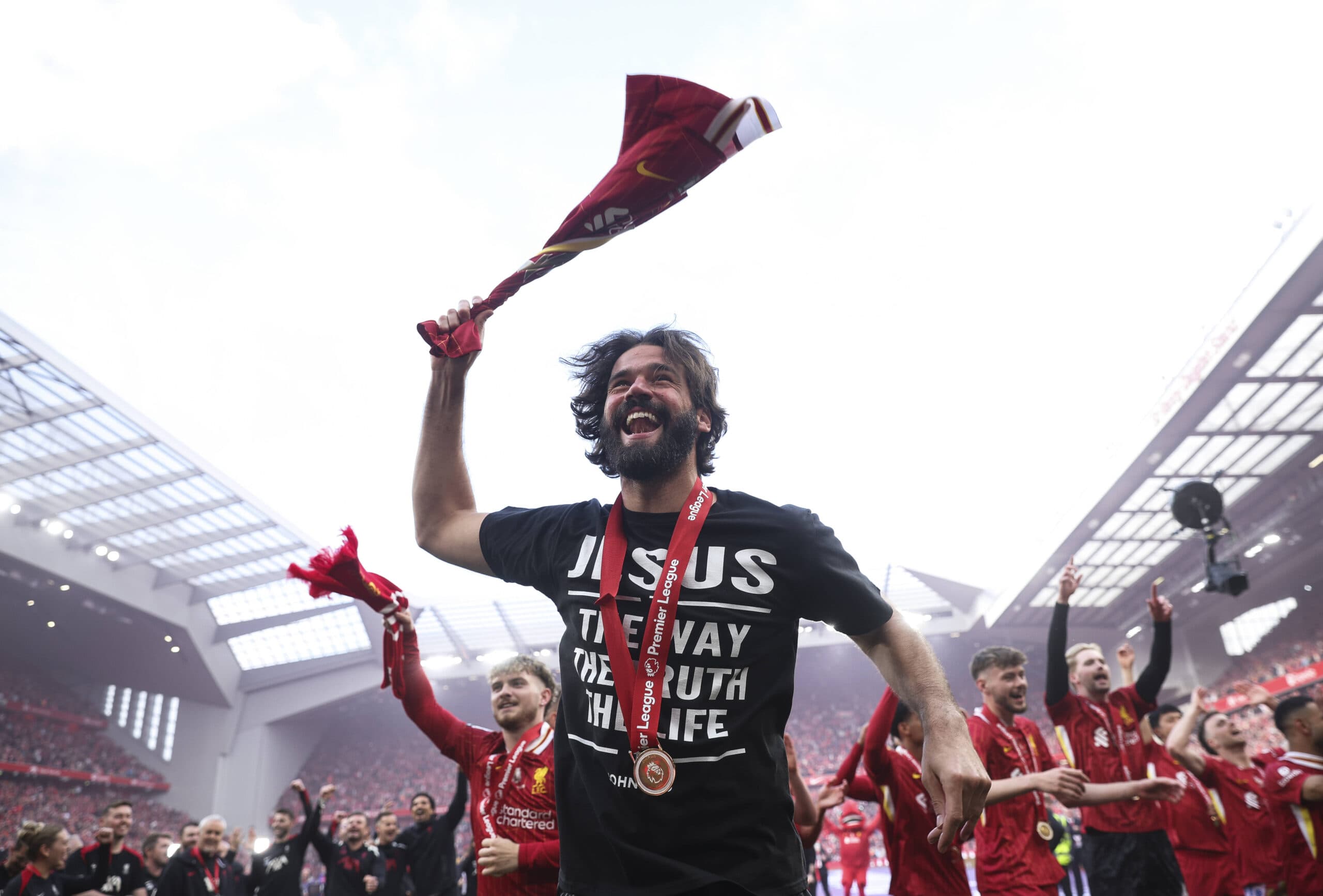 🚨 Lewandowski Lights Up Bundesliga Stars as Bayern Secures Champions League Title!