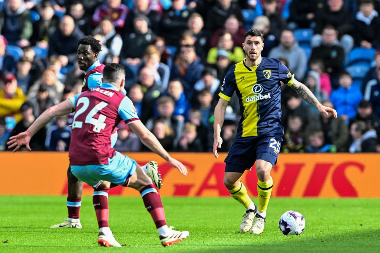 Lewis Steele: Liverpool are in the race to sign Premier League defender