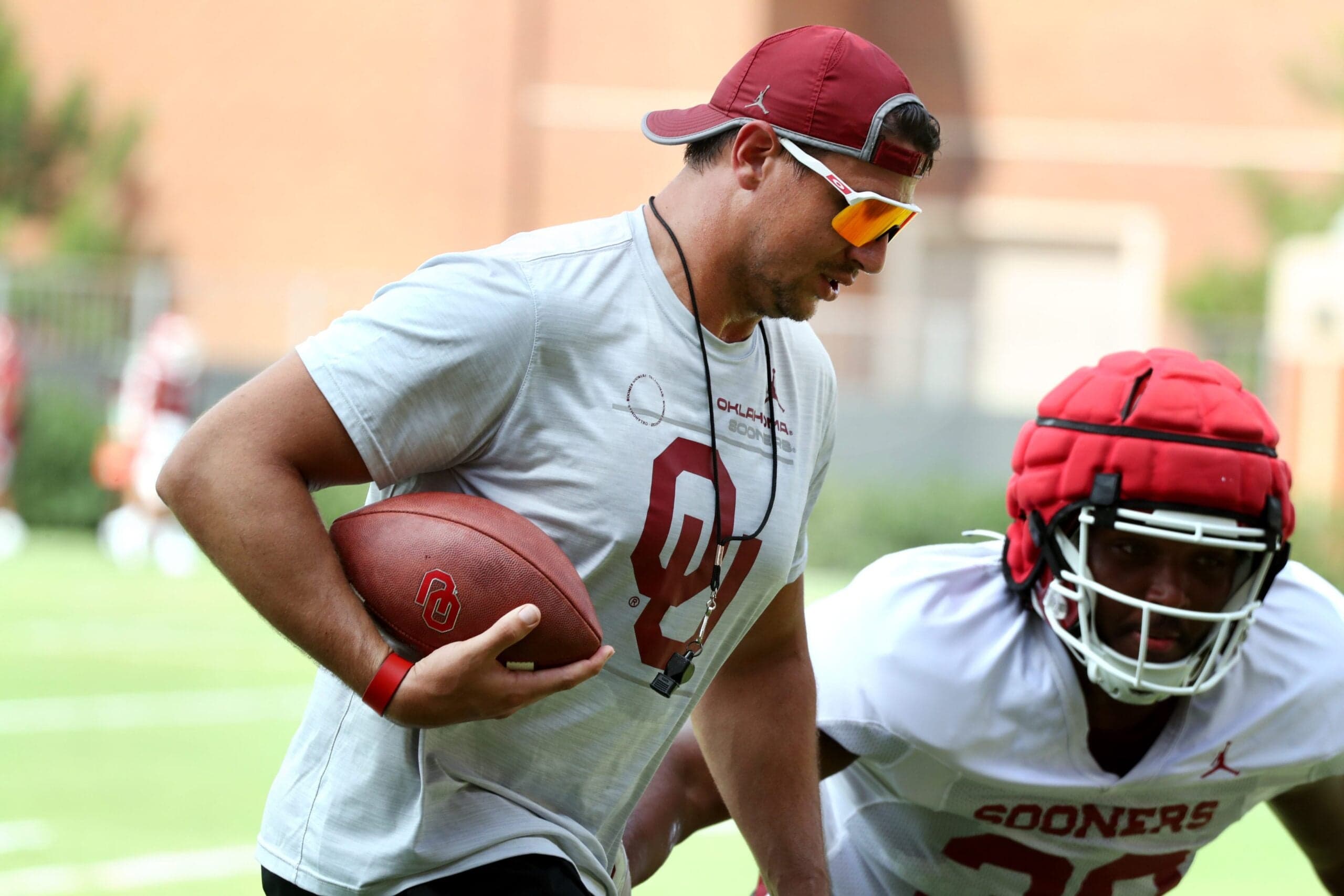 Oklahoma Sooners' 2027 commit is showing off some insane skills he used to dominate competition at a camp