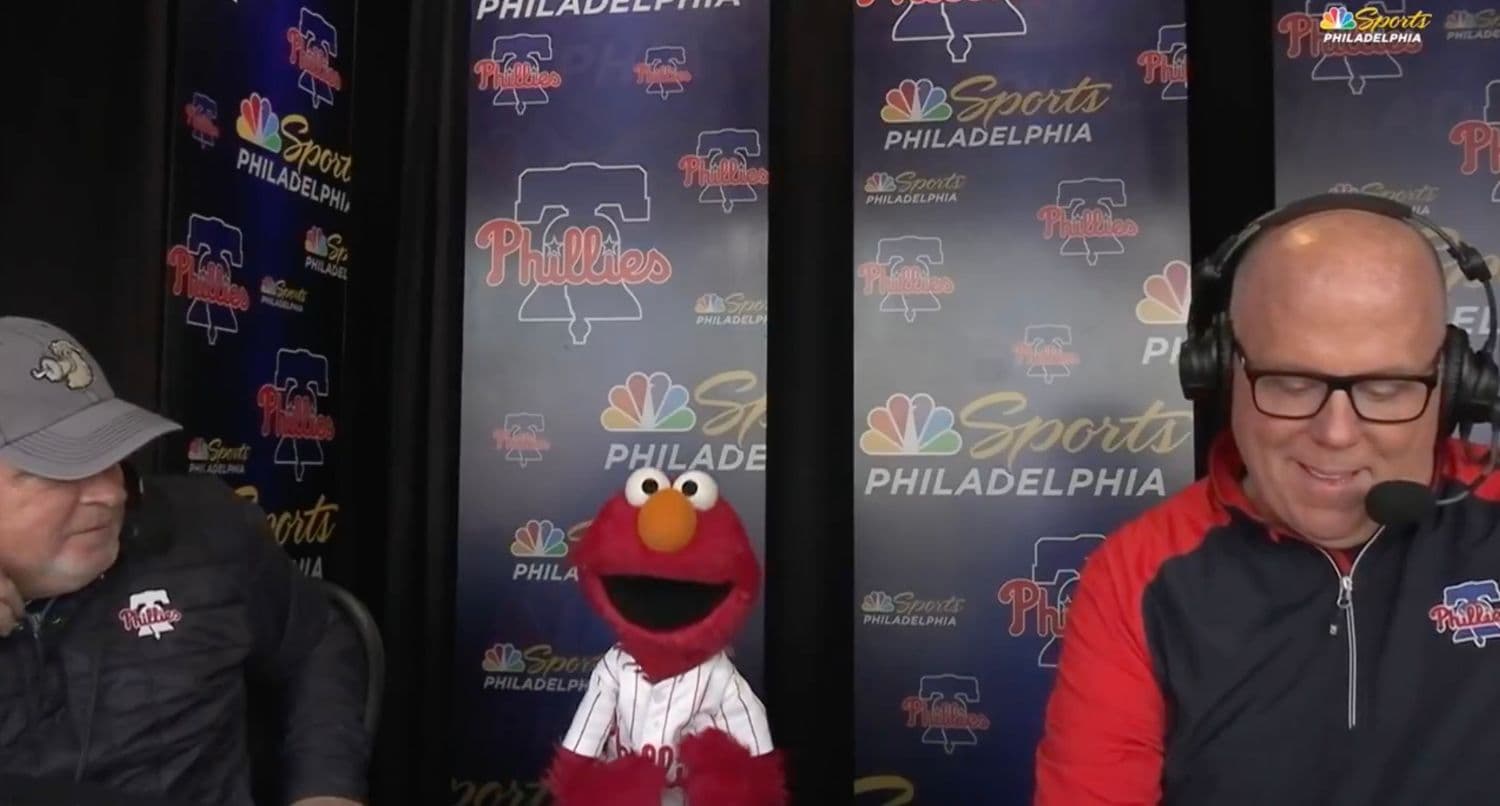 Elmo delivers electric commentary on Phillies broadcast