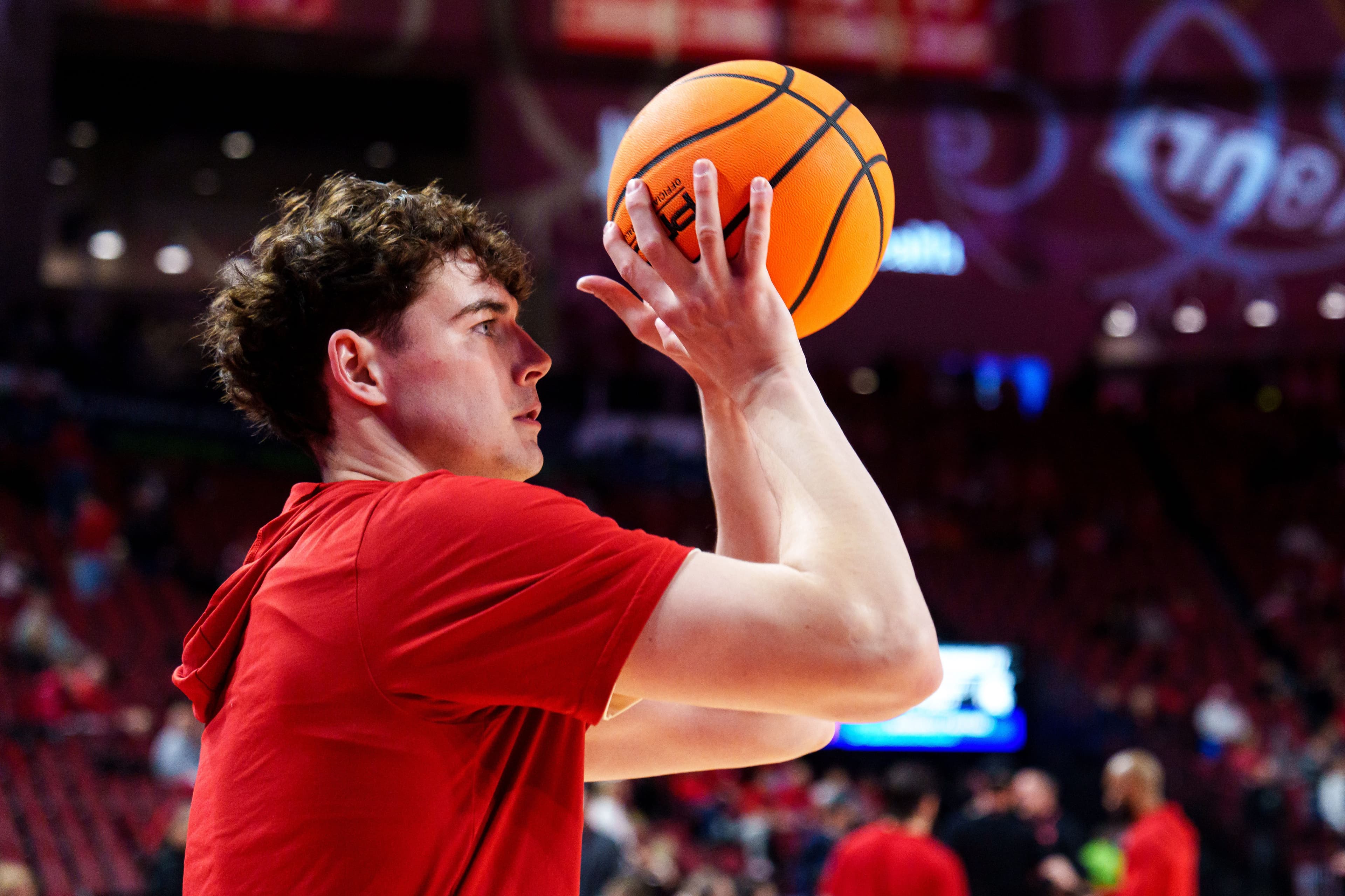 Addition of stretch big helps Arizona Wildcats rebuild frontcourt