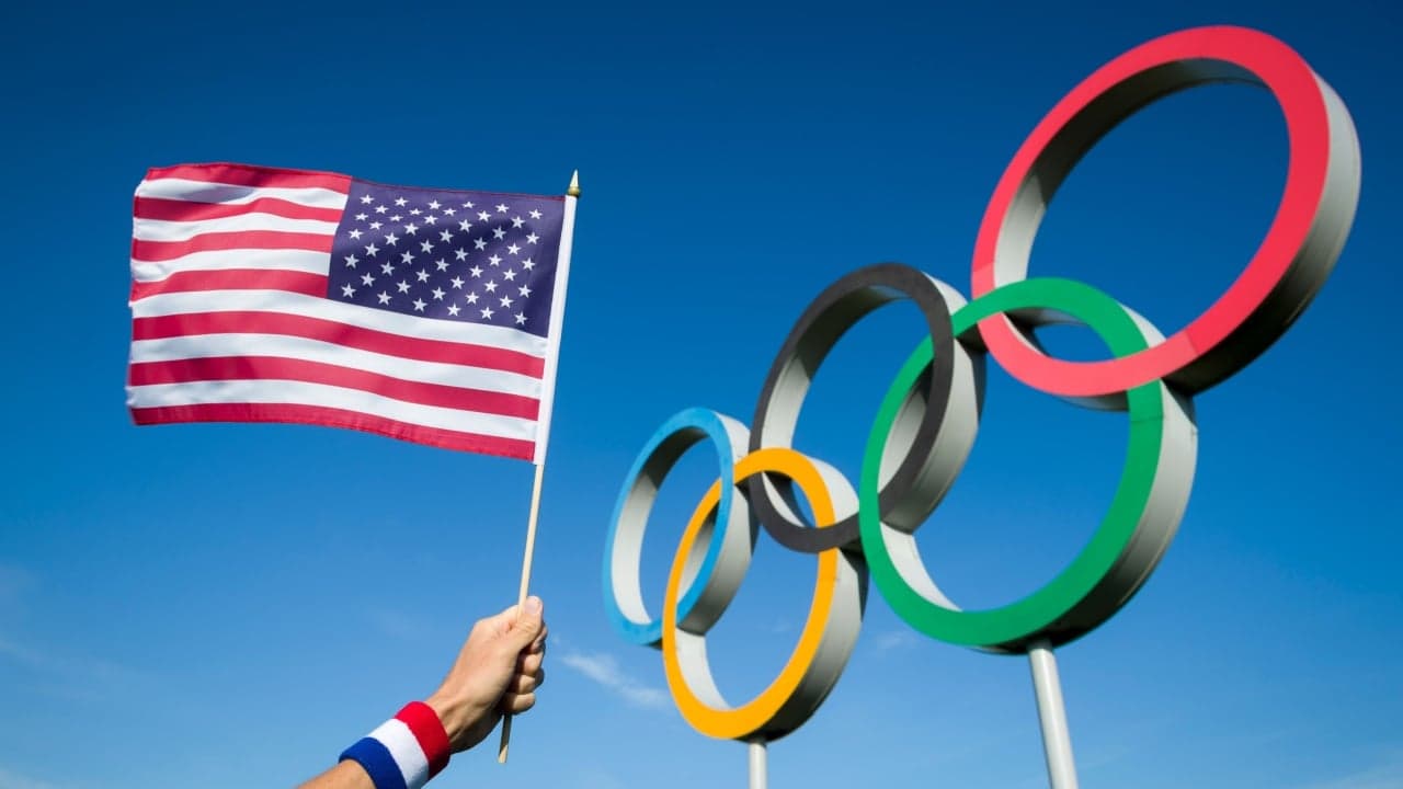 Radiant Americans Reign Supreme in Olympic Pole Vault, Lighting Up the Show!