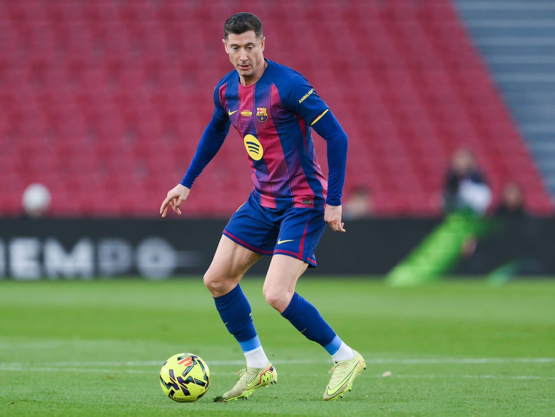 Barcelona preparing for life without veteran striker as exit draws closer