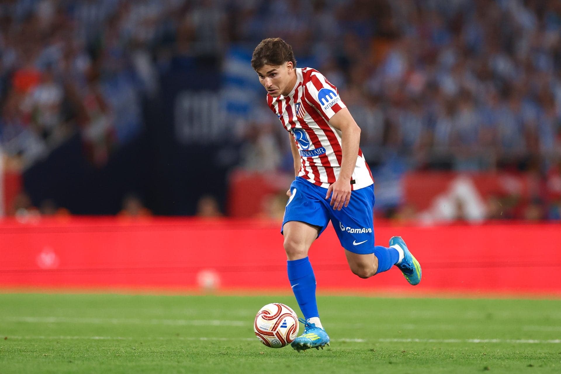 Luis Enrique aiming to convince Barcelona top target to join PSG – report