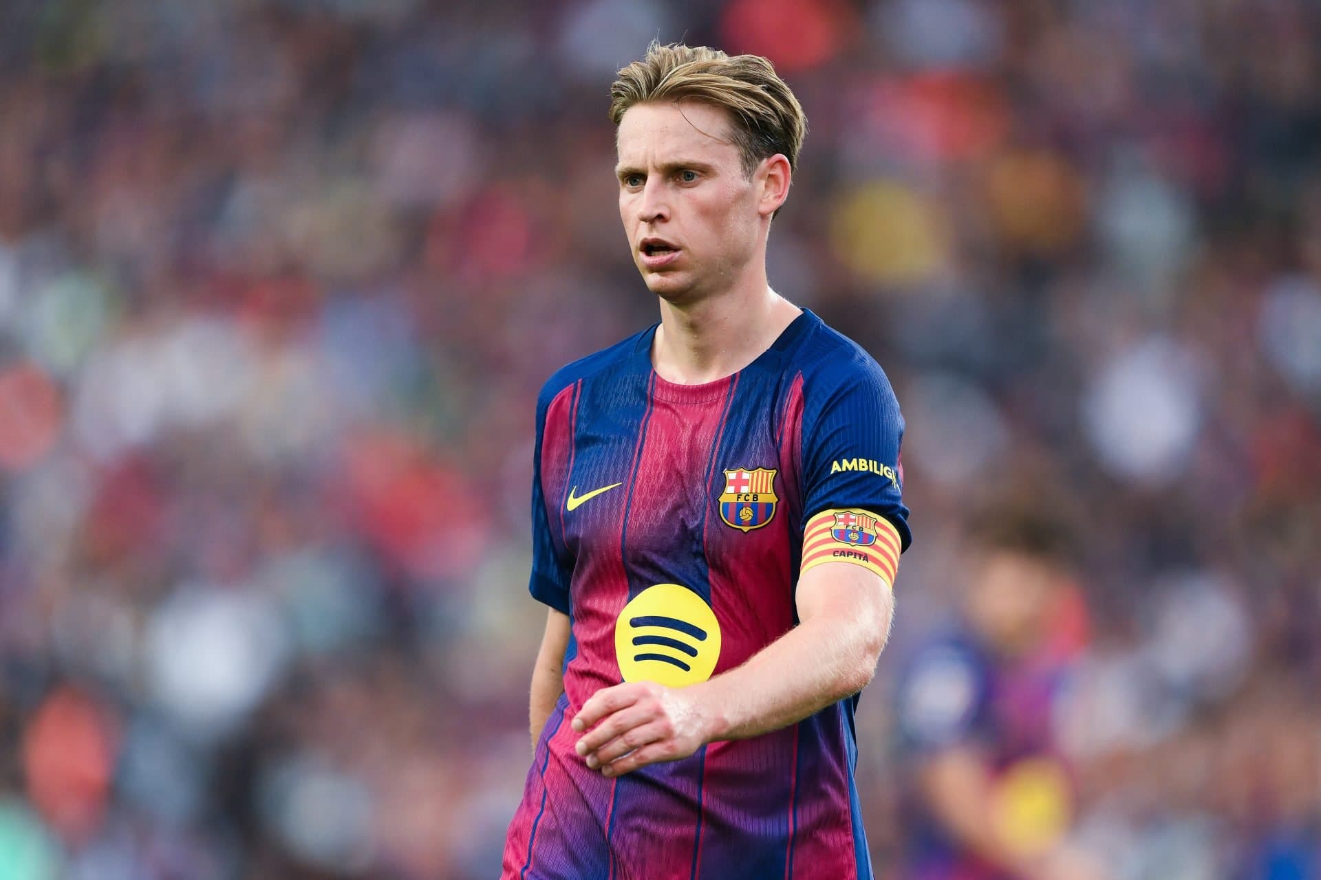 Barcelona taking no risks with injured superstar despite his willingess to accelerate return