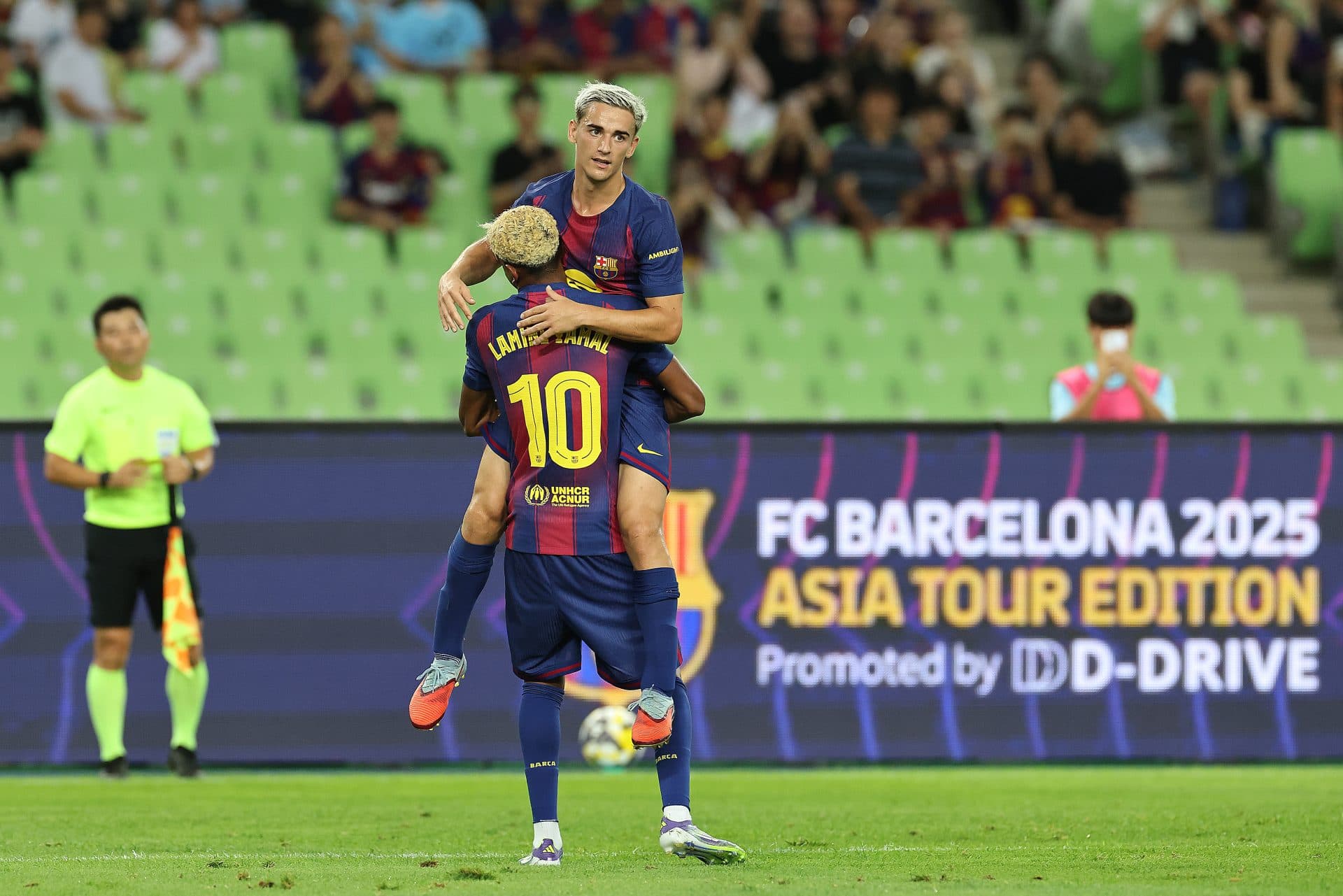 Barcelona receive tempting €10m offer to play a friendly in South Korea