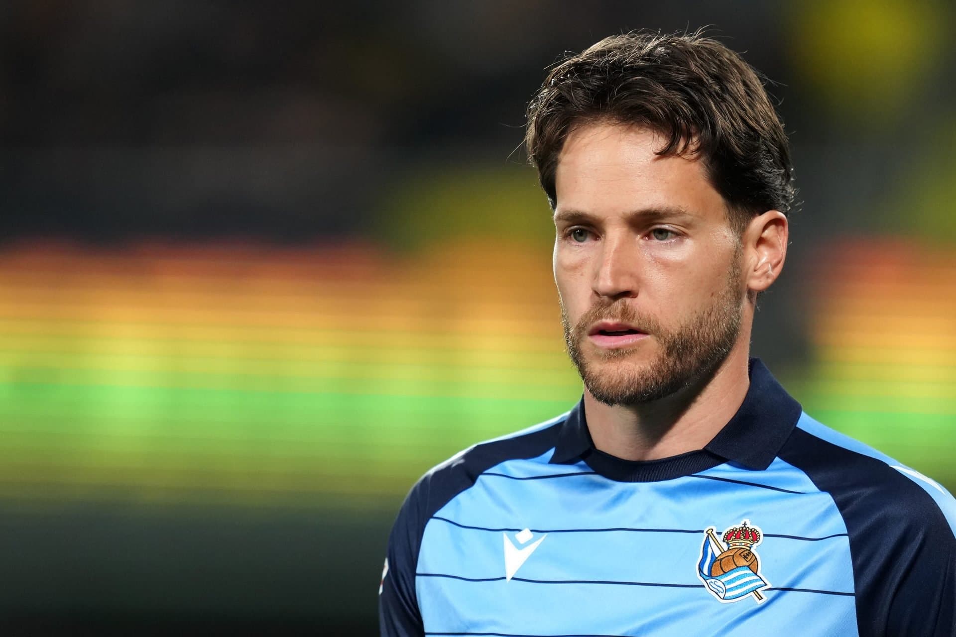 Just in – Barcelona director meets with La Liga goalkeeper’s agents to discuss summer move