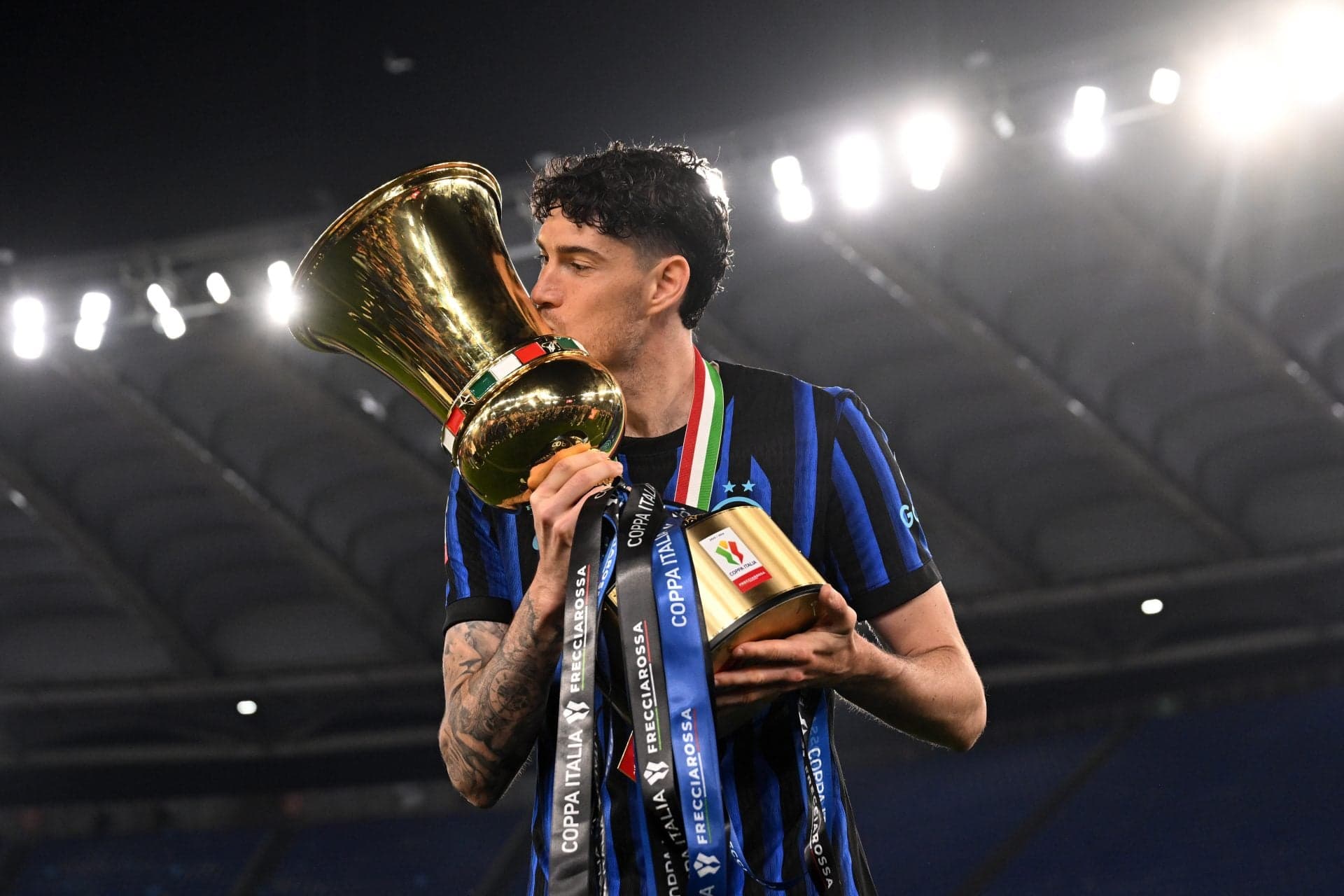 Inter Milan beginning to fear losing Alessandro Bastoni to Barcelona – report