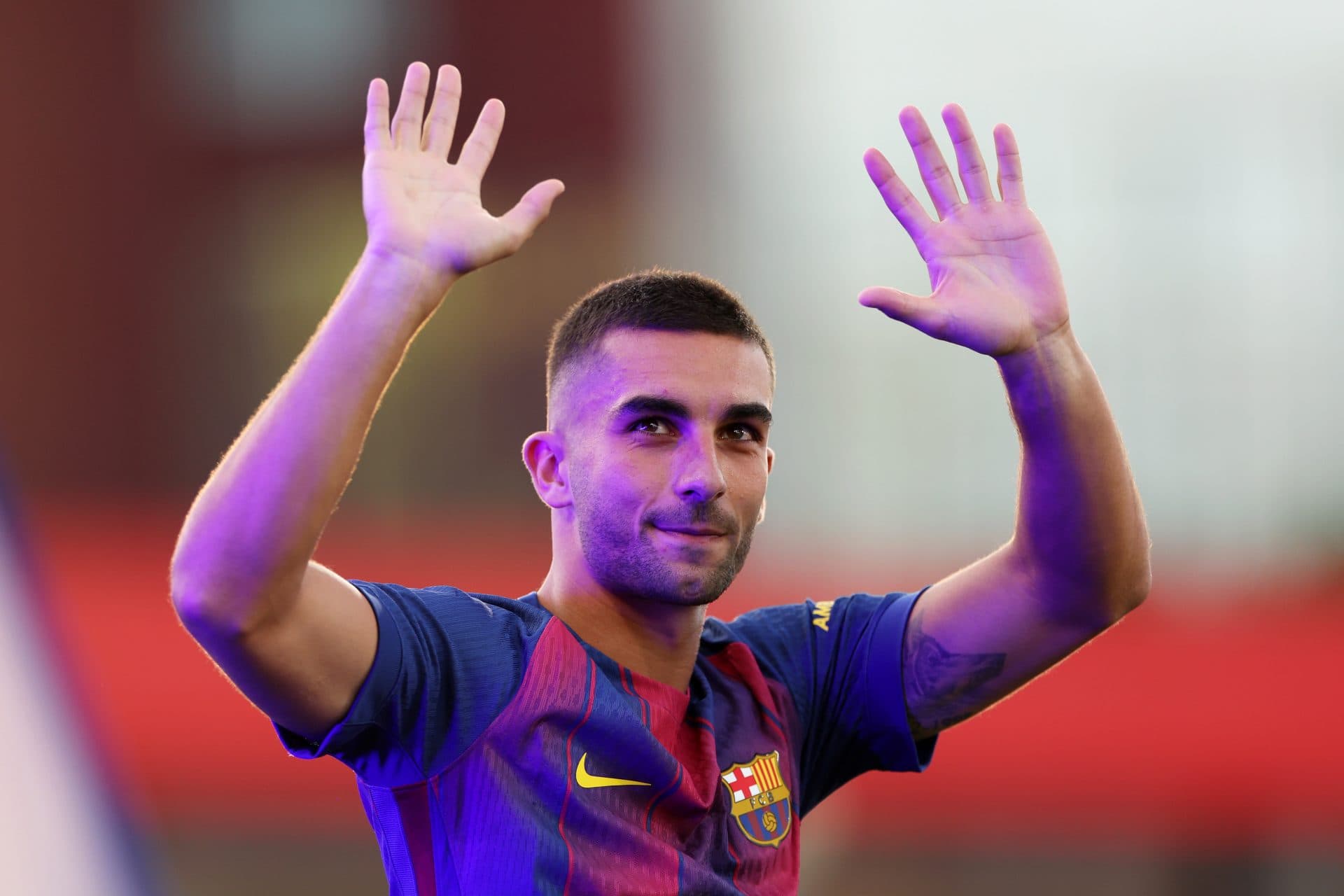 Premier League heavyweights weighing move for out-of-form Barcelona star