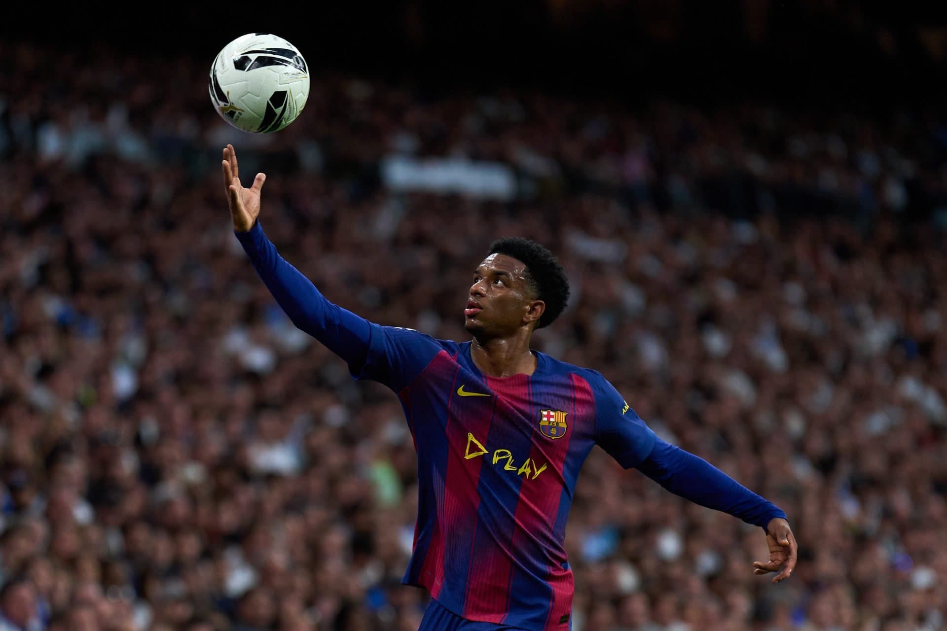 Barcelona homegrown defender shuts the doors on Premier League interest