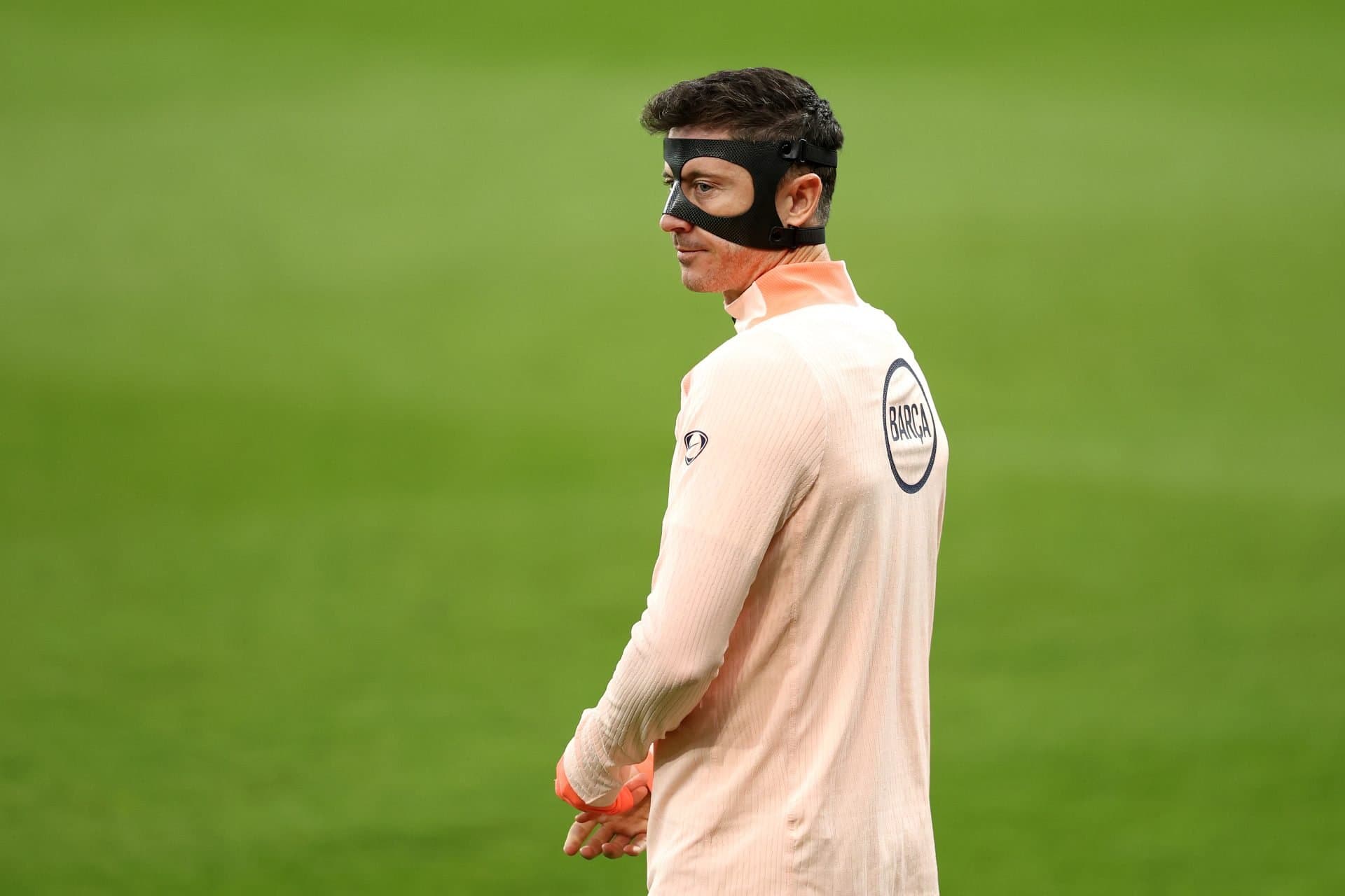 Barcelona ready to table renewal offer for veteran striker but there’s a catch