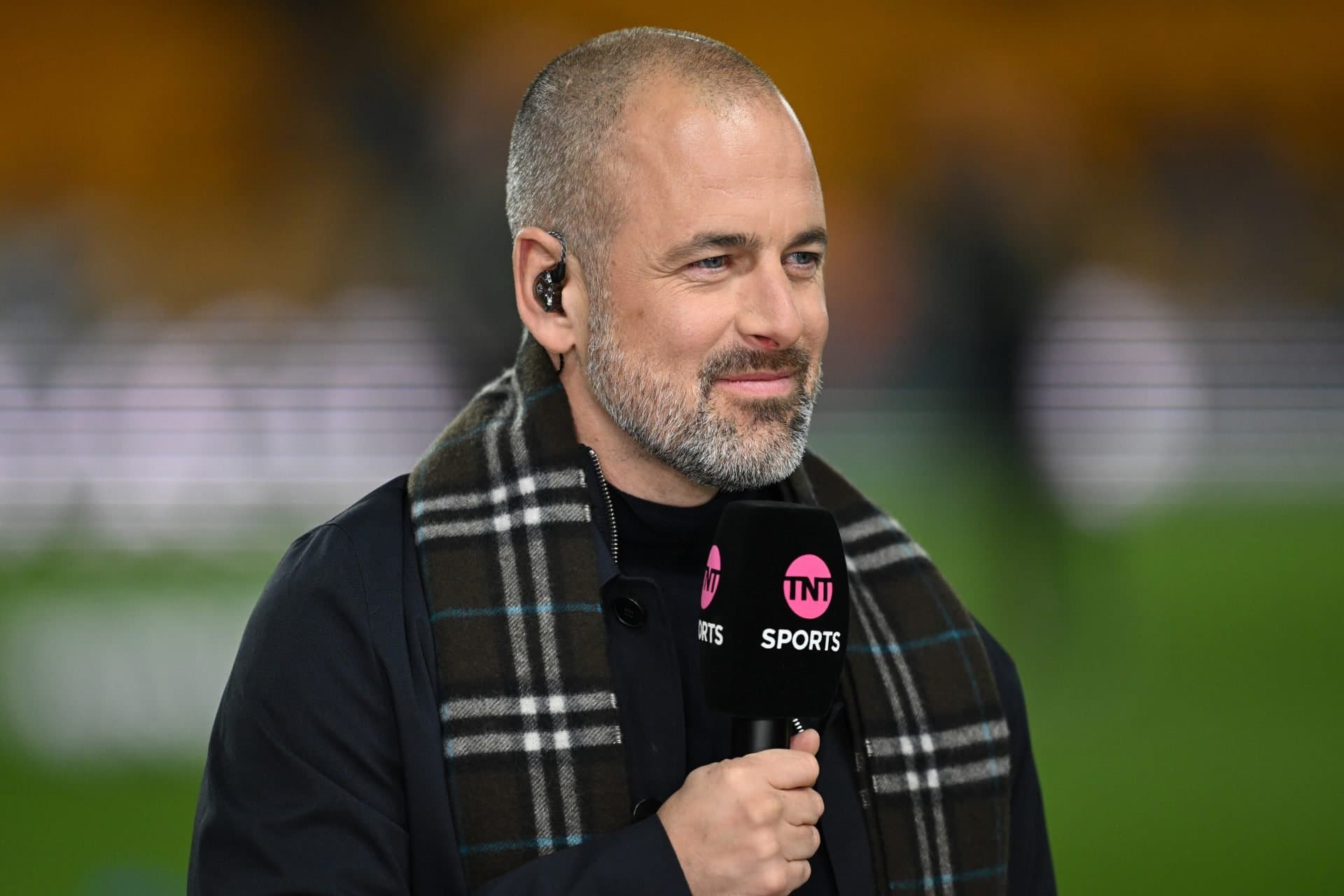 Liverpool urged to sign out-of-contract Barcelona superstar by Premier League icon