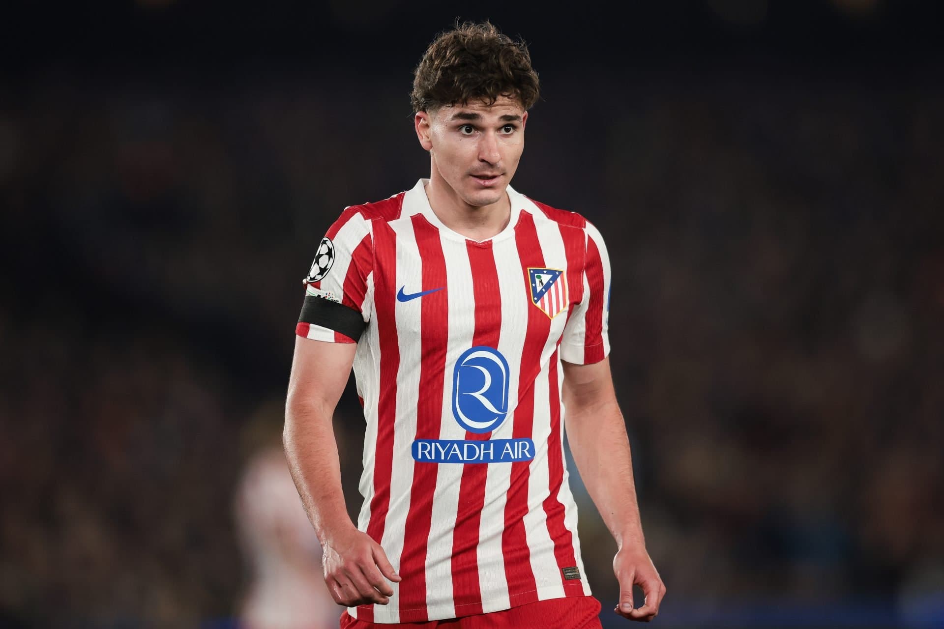 Argentine superstar prioritises move to Barcelona despite interest from Arsenal, PSG