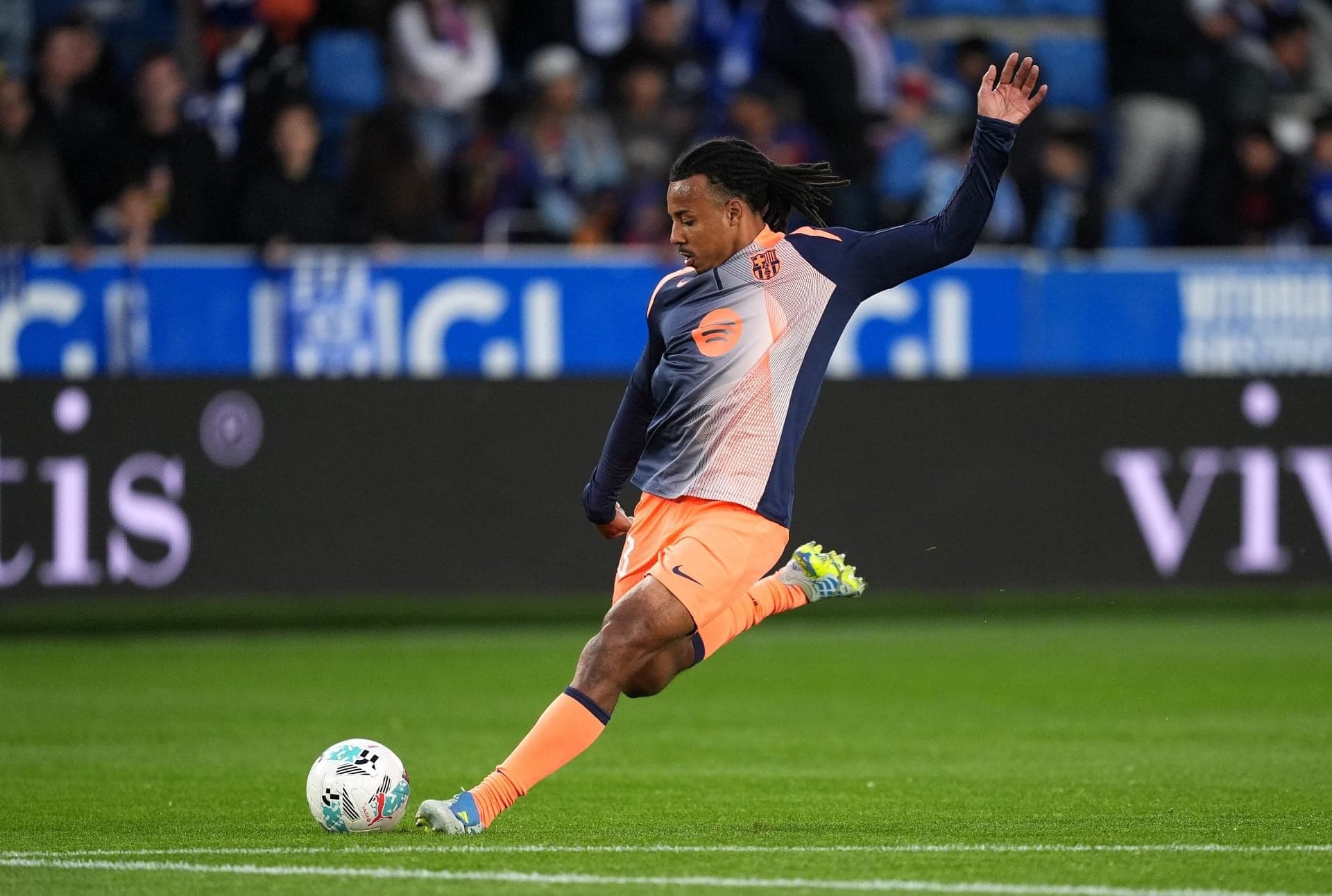 Barcelona torn between keeping defensive ace or cashing in this summer – report