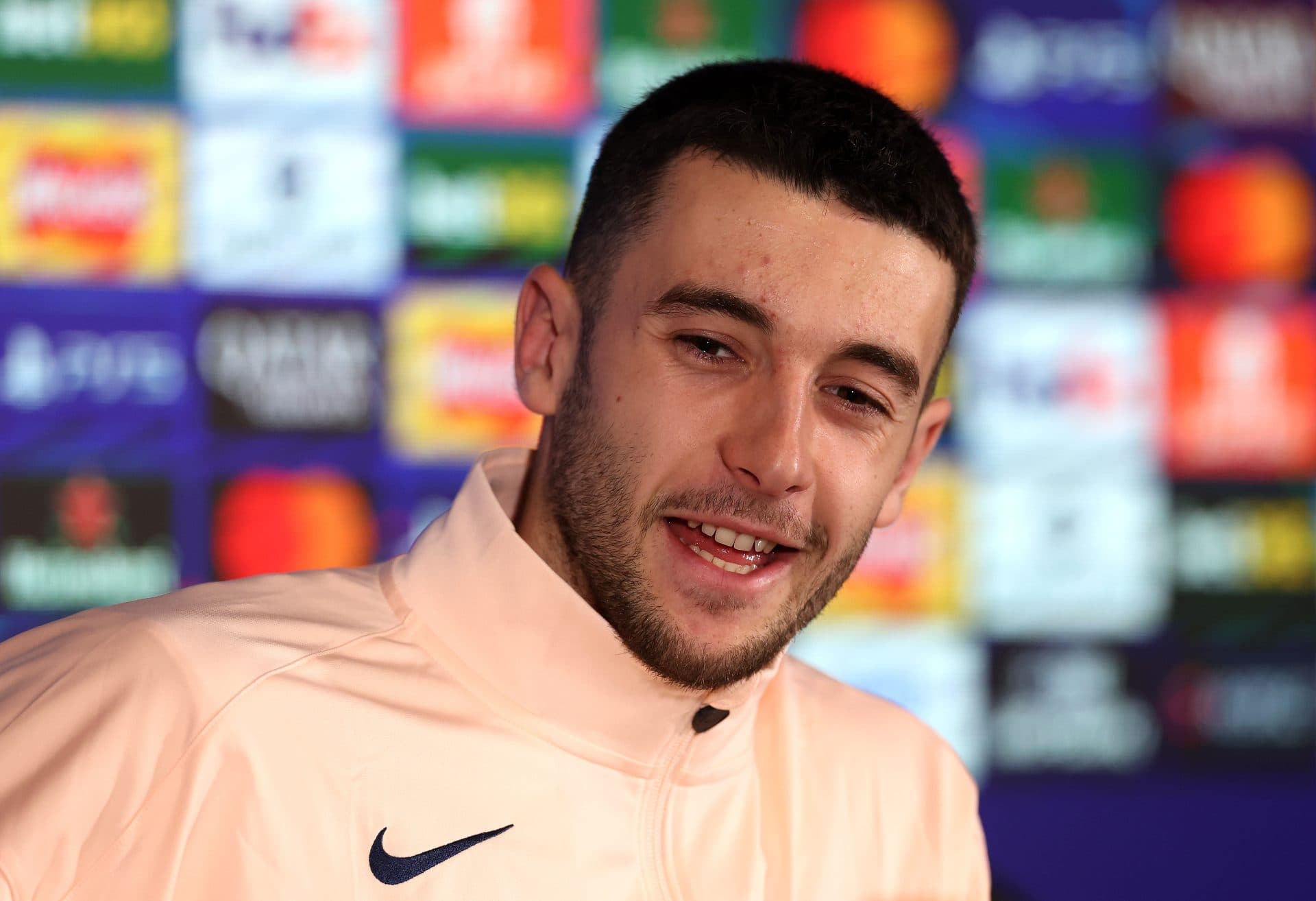 Official: Joan Garcia among seven Barcelona stars called up by Spain national team