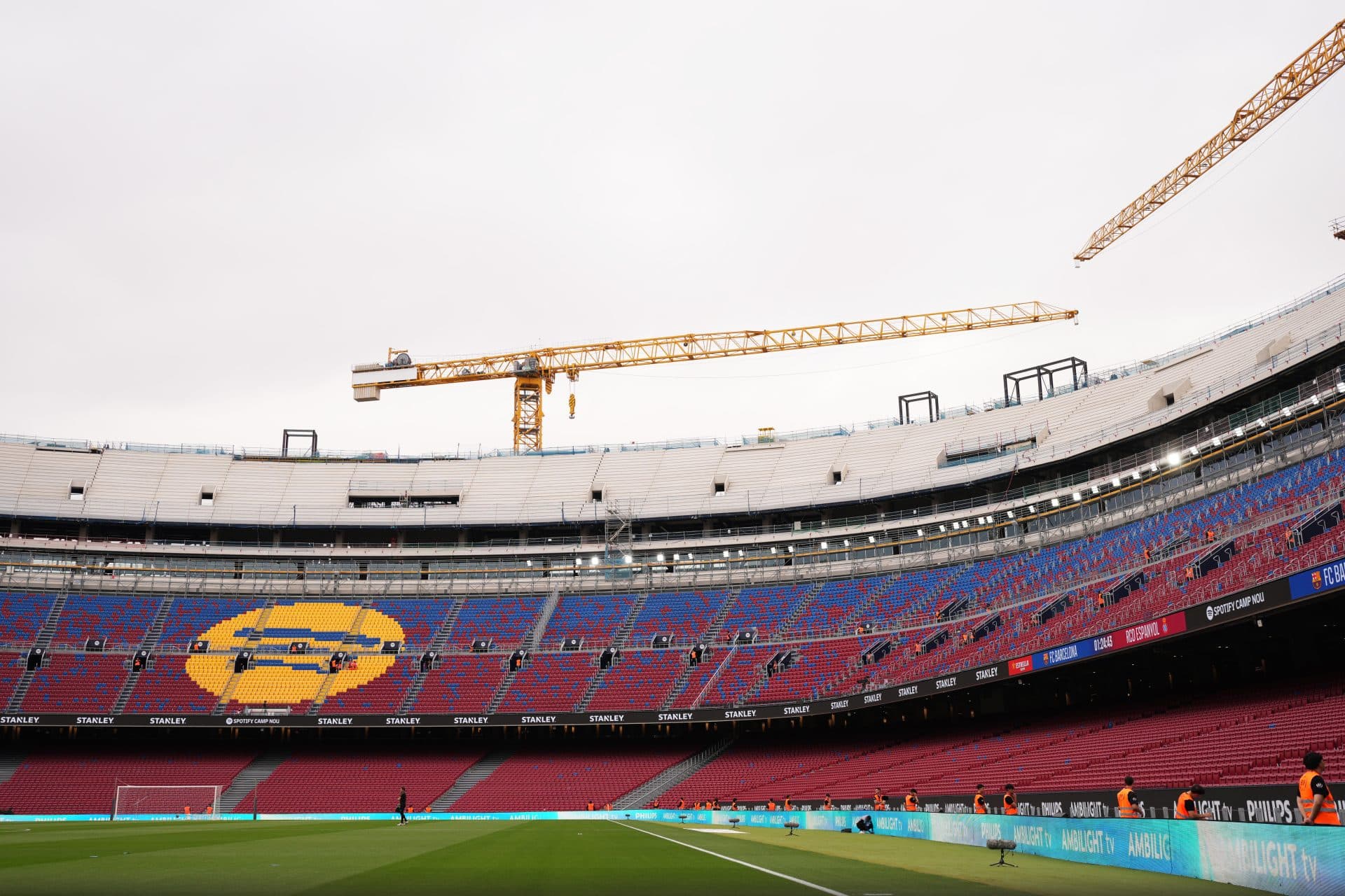 Barcelona pushing for full Camp Nou capacity next season amid roof installation uncertainty