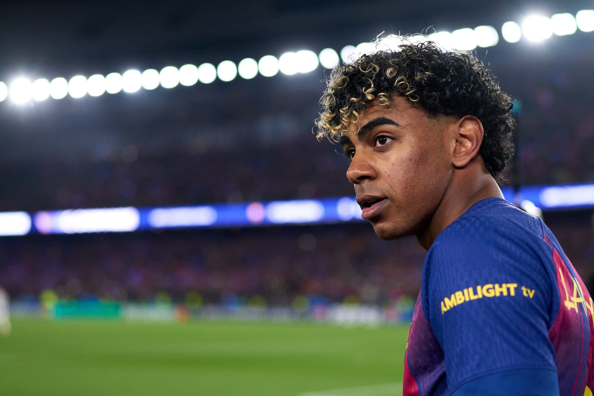 Manchester United legend waxes lyrical over Barcelona superstar – ‘Made me love football again’