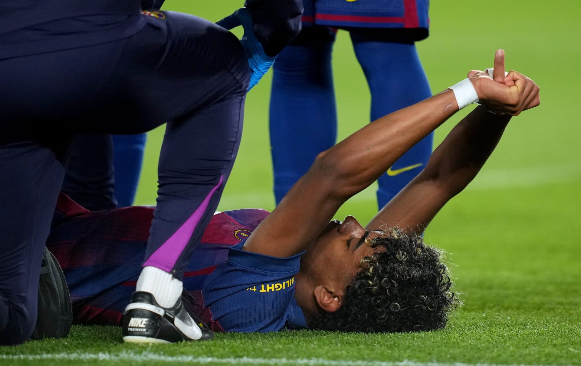 Major concern for Barcelona as Lamine Yamal’s injury not looking good – report