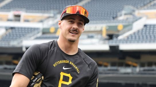 Ex-Red Sox Infielder Cut for the No. 1 Prospect in Baseball