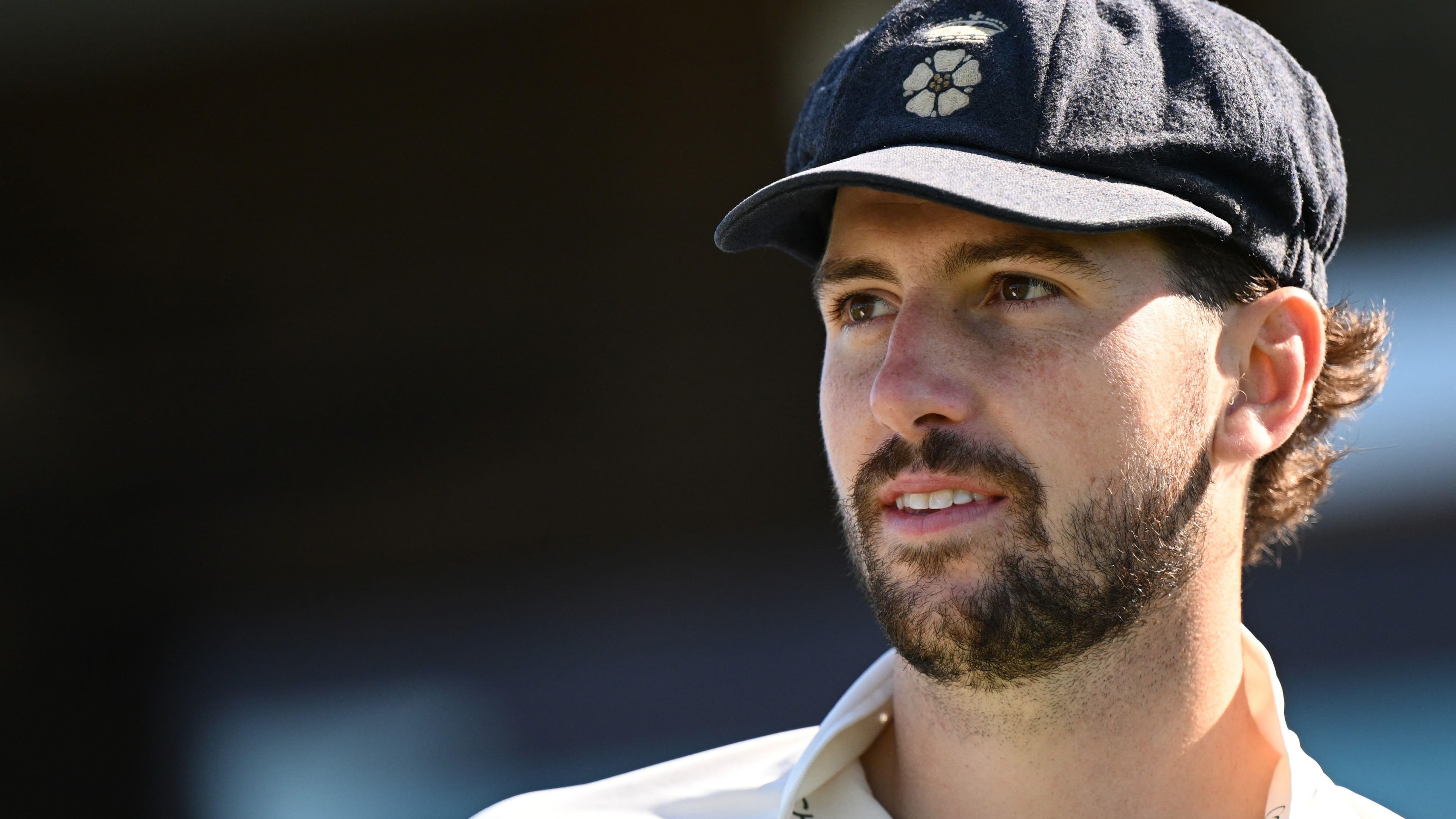 Aitchison's maiden ton puts Derbyshire in charge