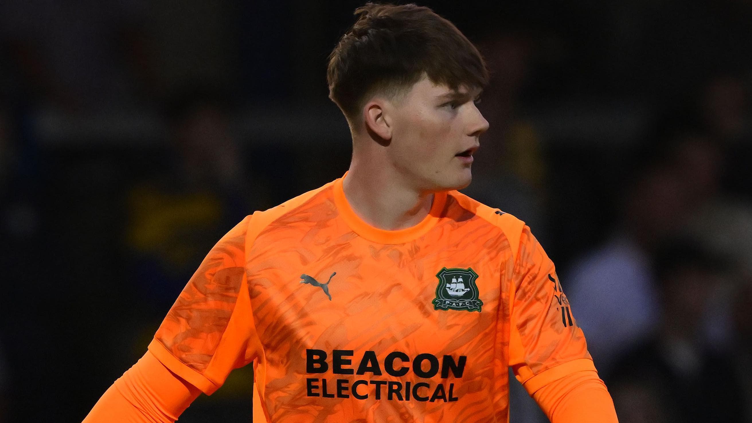 Torquay United sign ex-Argyle goalkeeper Baker