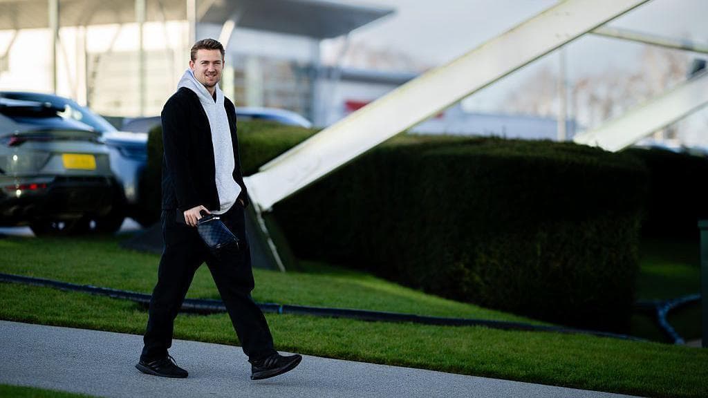 What does 'treatment and rehab' look like for De Ligt?