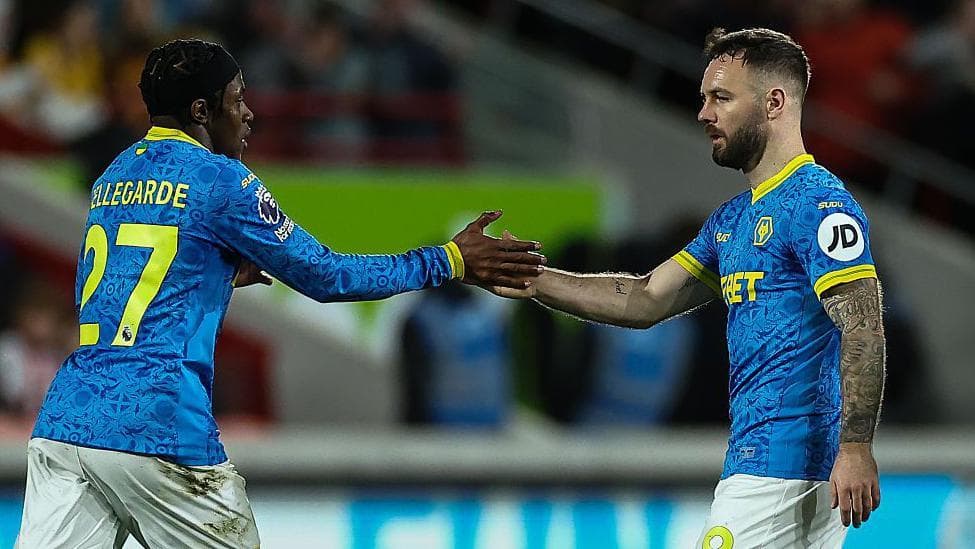 Ravens Basketball Team's Comeback Sends Local Fans into a Tailspin!