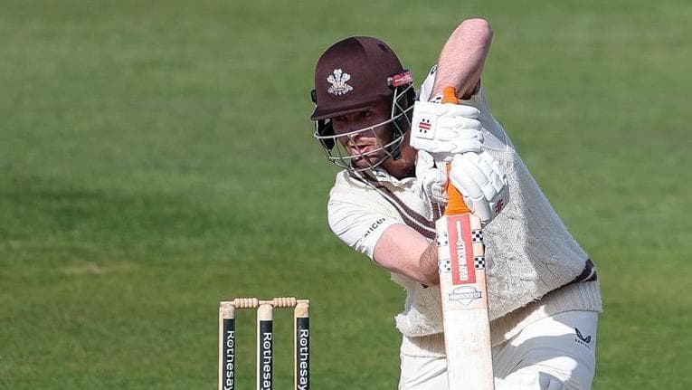 Sibley steadies Surrey against Essex