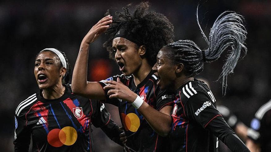 Lyon beat Wolfsburg to set up Arsenal semi-final