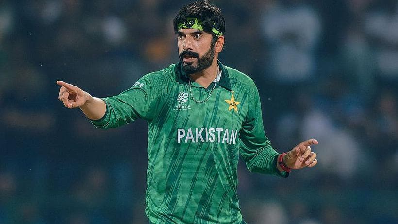 Bears sign 'high-impact' Pakistan spinner Tariq