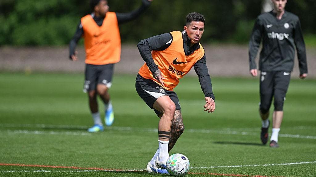 'Questions remain over Fernandez's future'