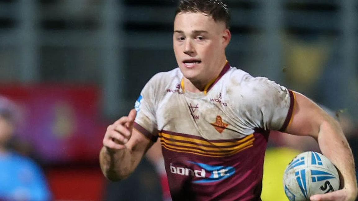 Huddersfield Giants winger Halsall sidelined