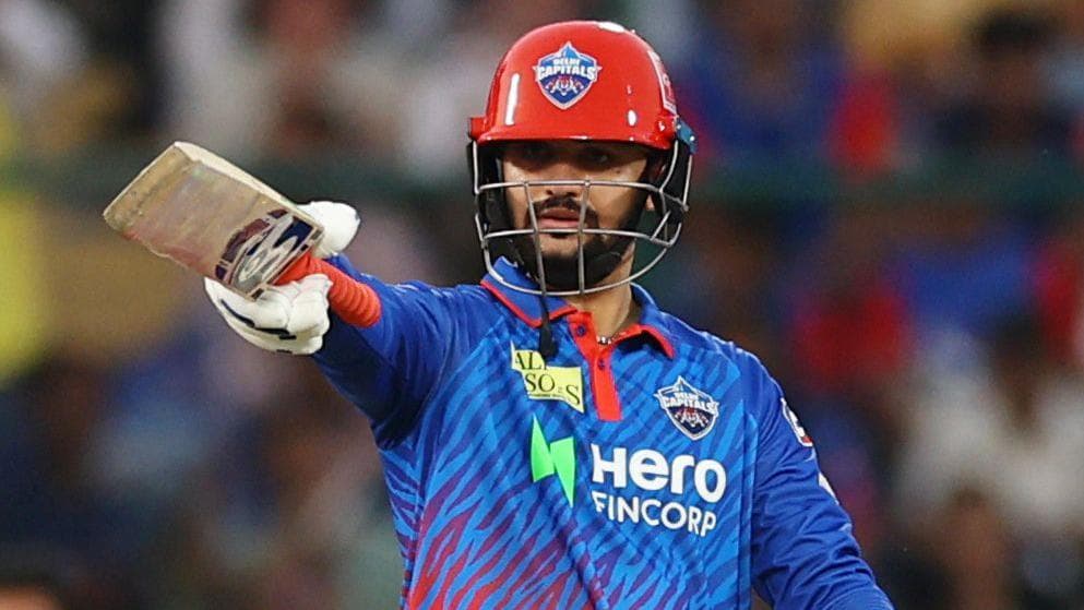 Brilliant Rizvi helps Delhi Capitals down MI