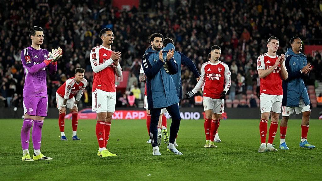 'They have to not let the season run away from them' - Walcott