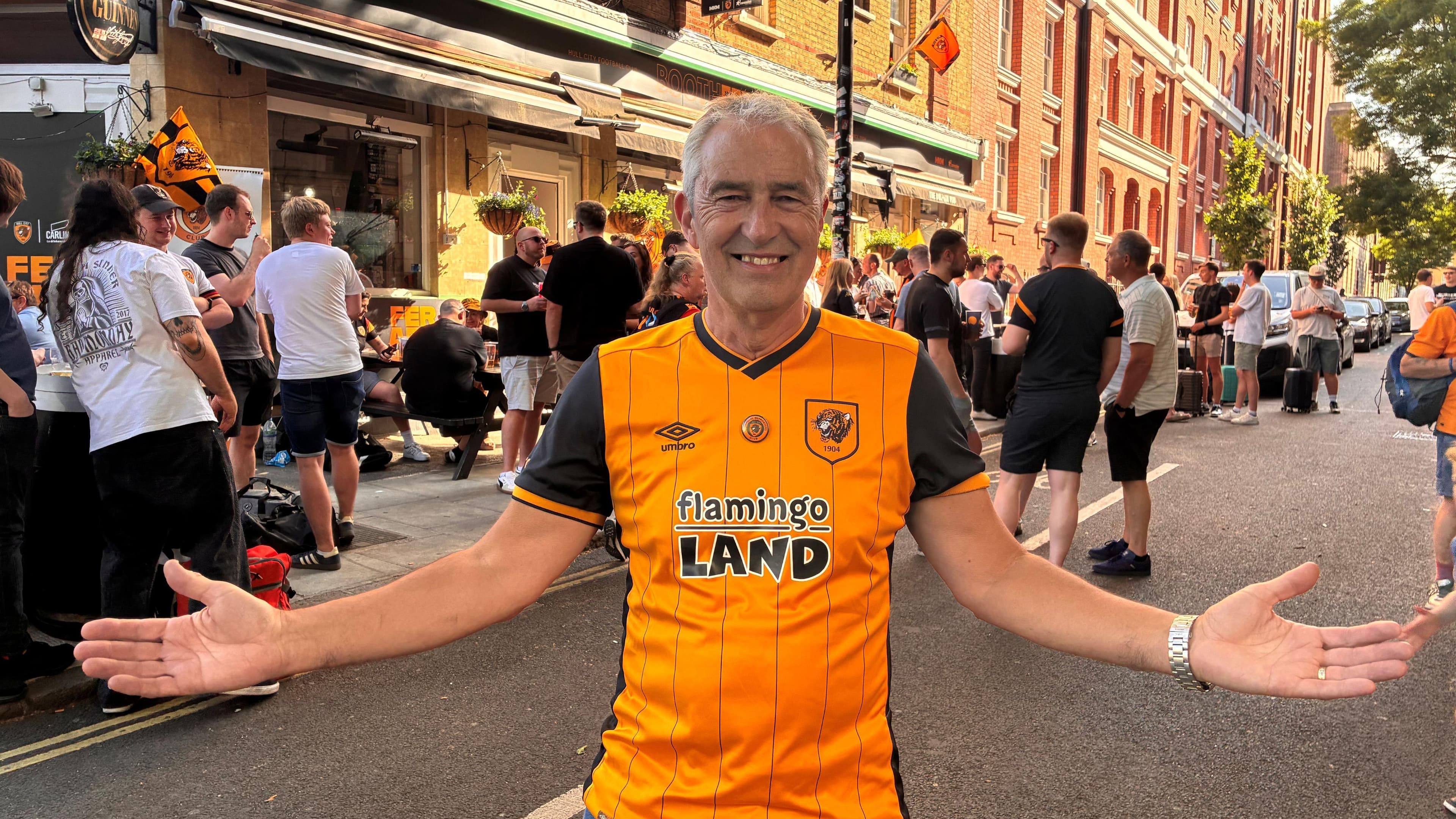 Hull City fans paint London amber and black