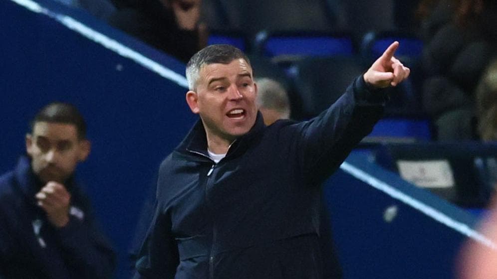 New Headline: The Red Devils Unleash Their Ultimate Challenge to Match Manchester City's Glory