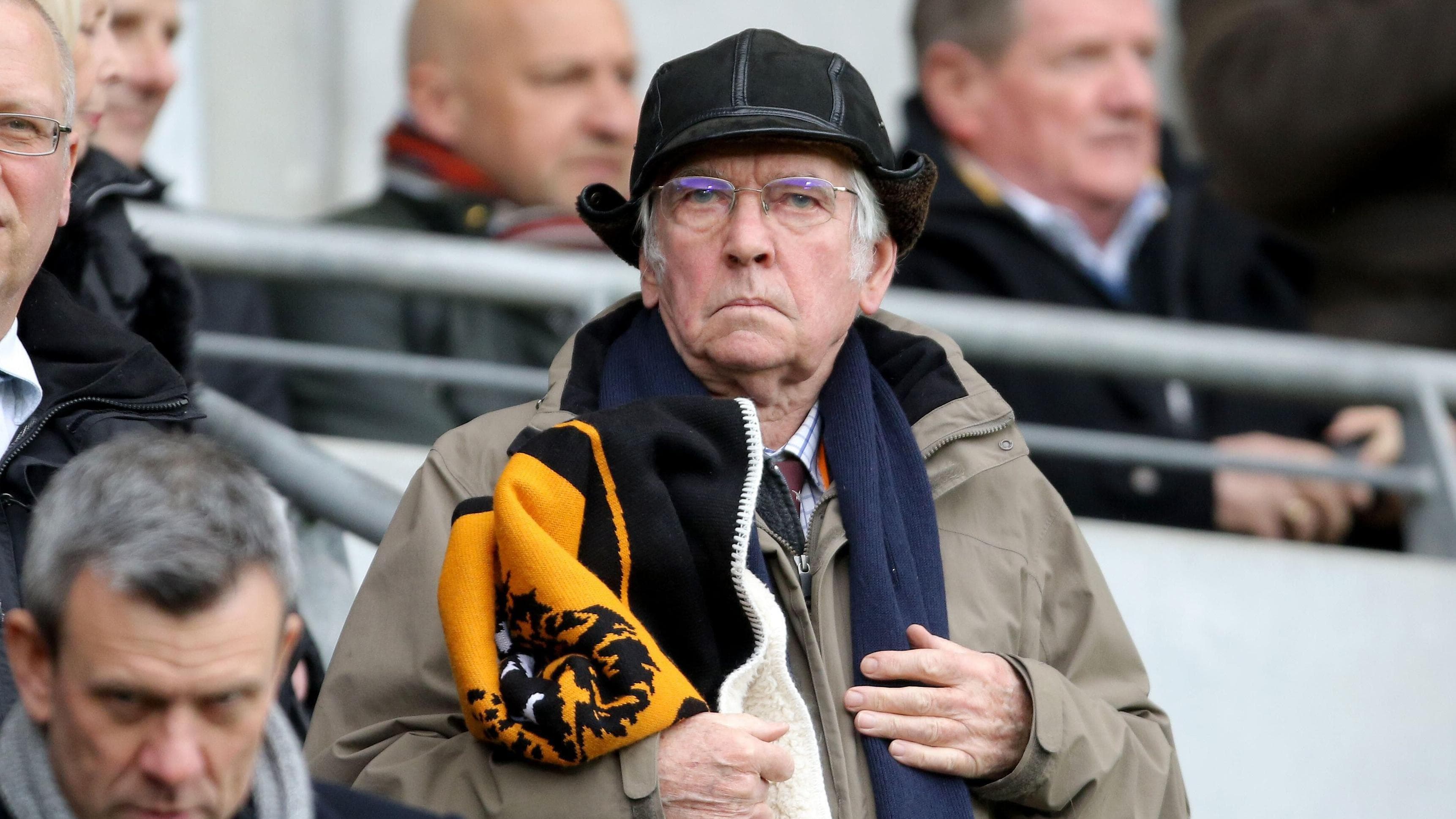 'Be proud', Sir Tom Courtenay tells Hull City
