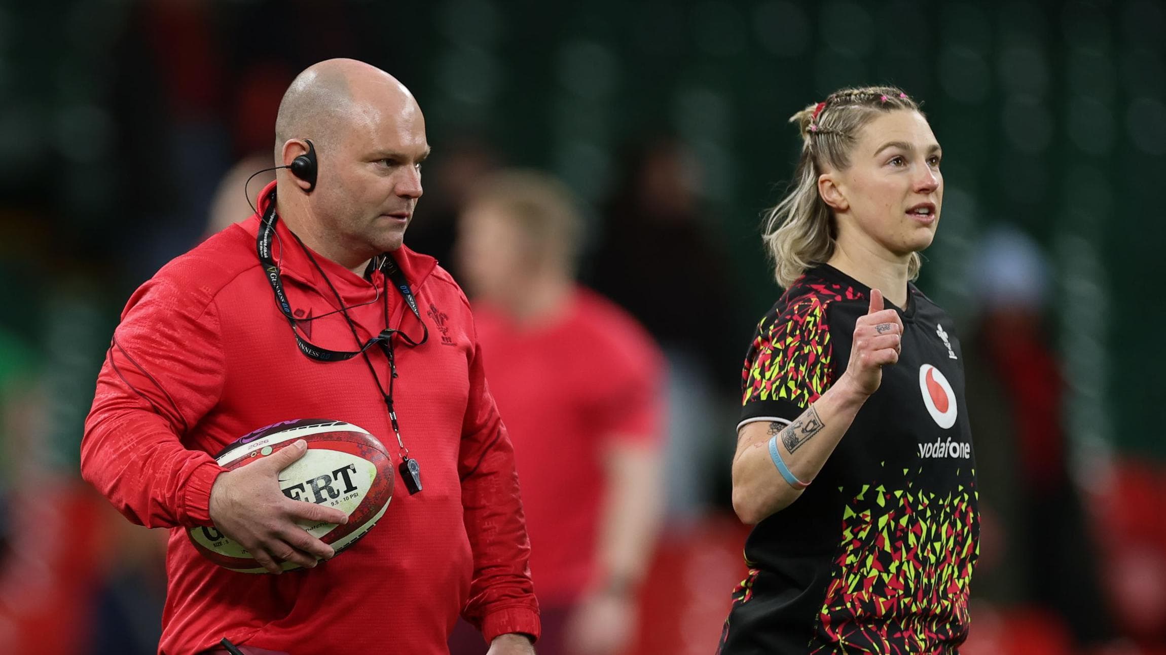 Wales players back boss Lynn 100% ahead of crunch Italy game