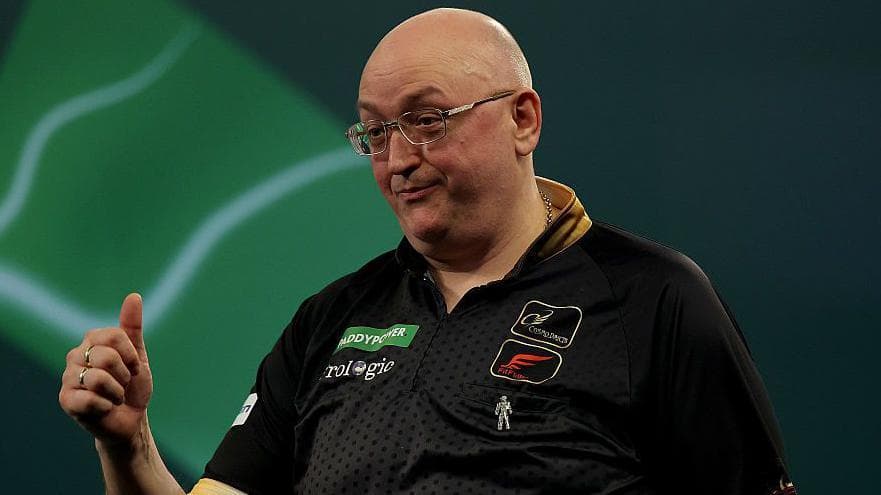 Gilding wins first ProTour title at 442nd attempt