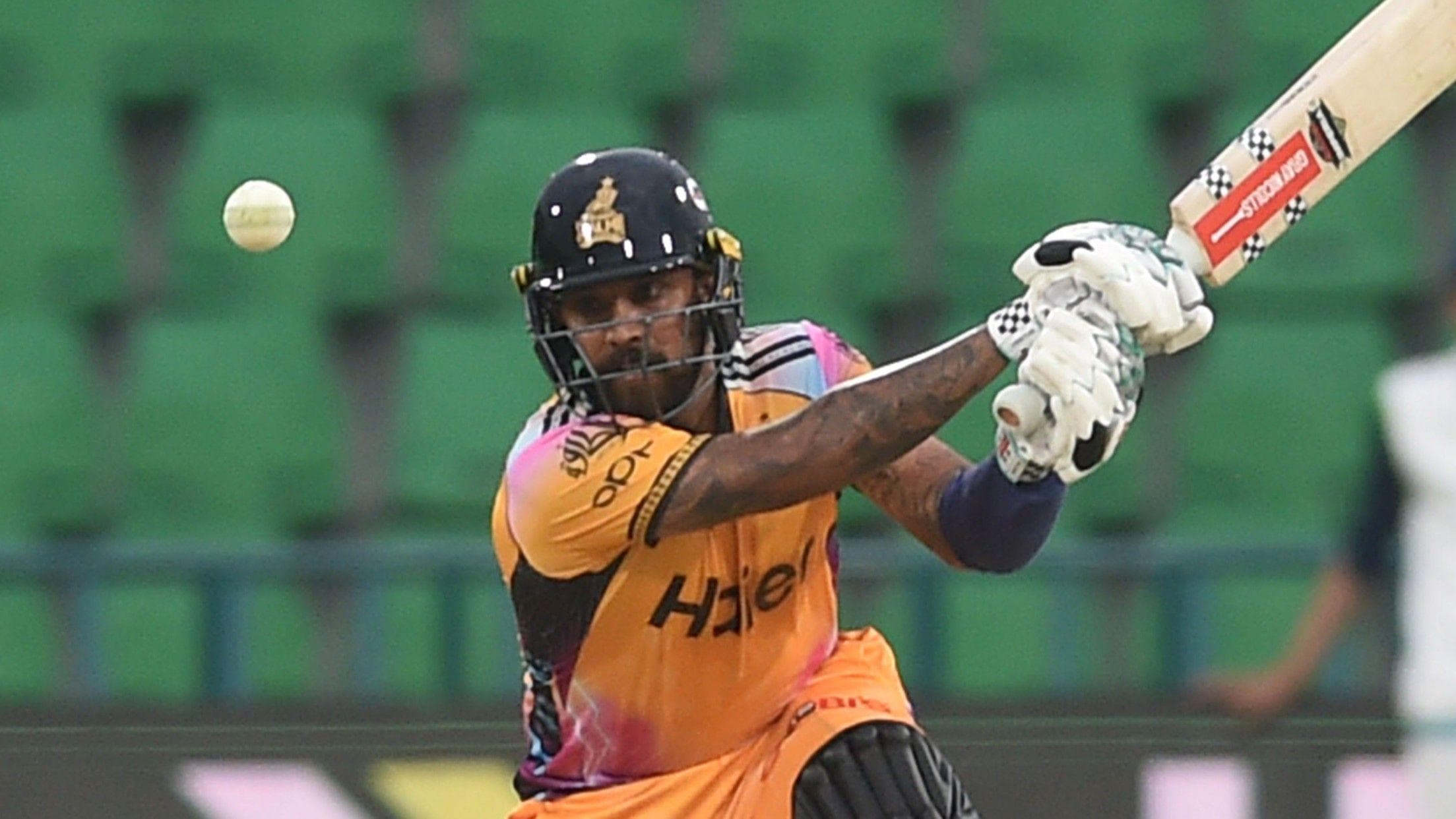 Zalmi increase lead in PSL by beating Multan