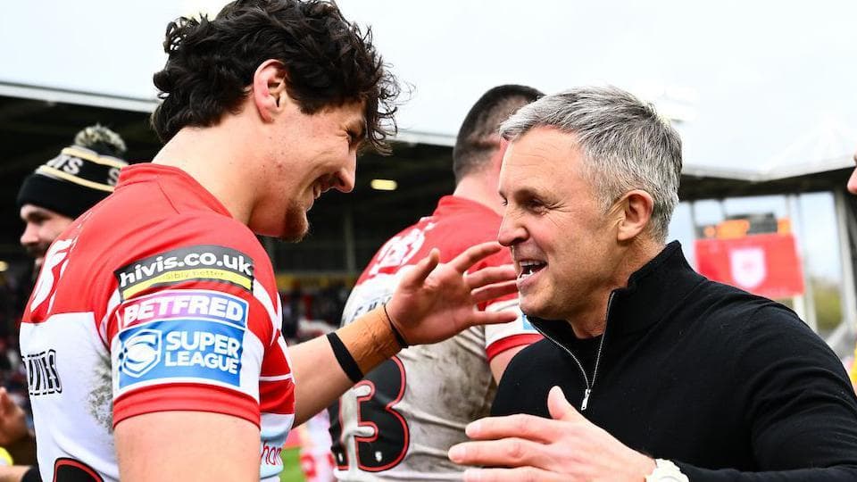 Teenager Davies signs new two-year deal at St Helens