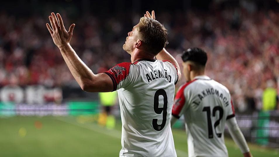 Rayo Vallecano edge out Strasbourg to take semi-final lead
