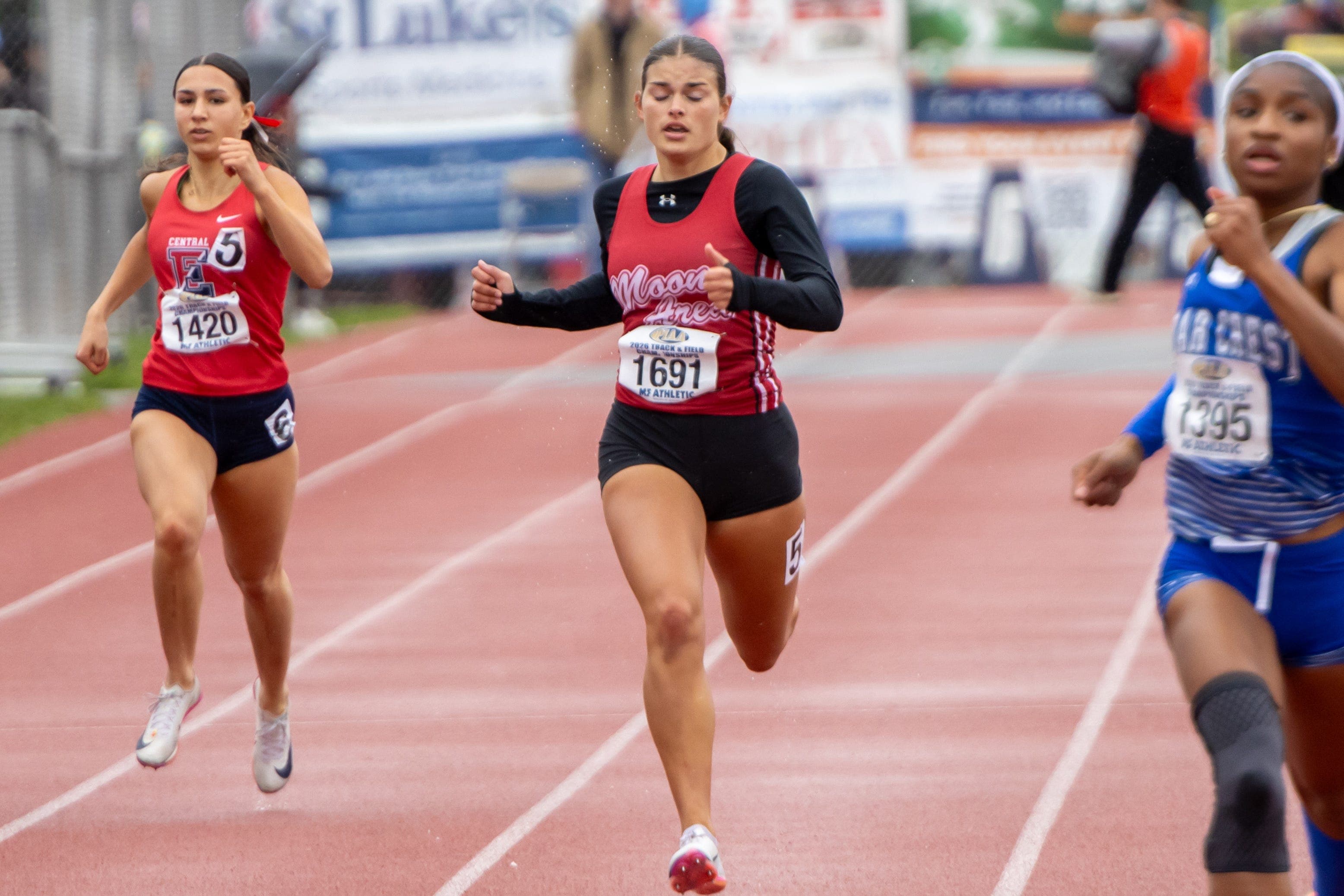 Rachael Stepp claims silver in at 400 PIAA track and field championships