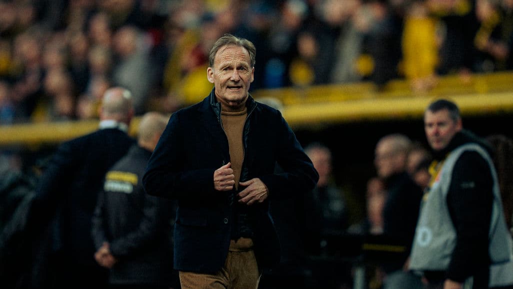 BVB president Hans-Joachim Watzke thanks Sebastian Kehl
