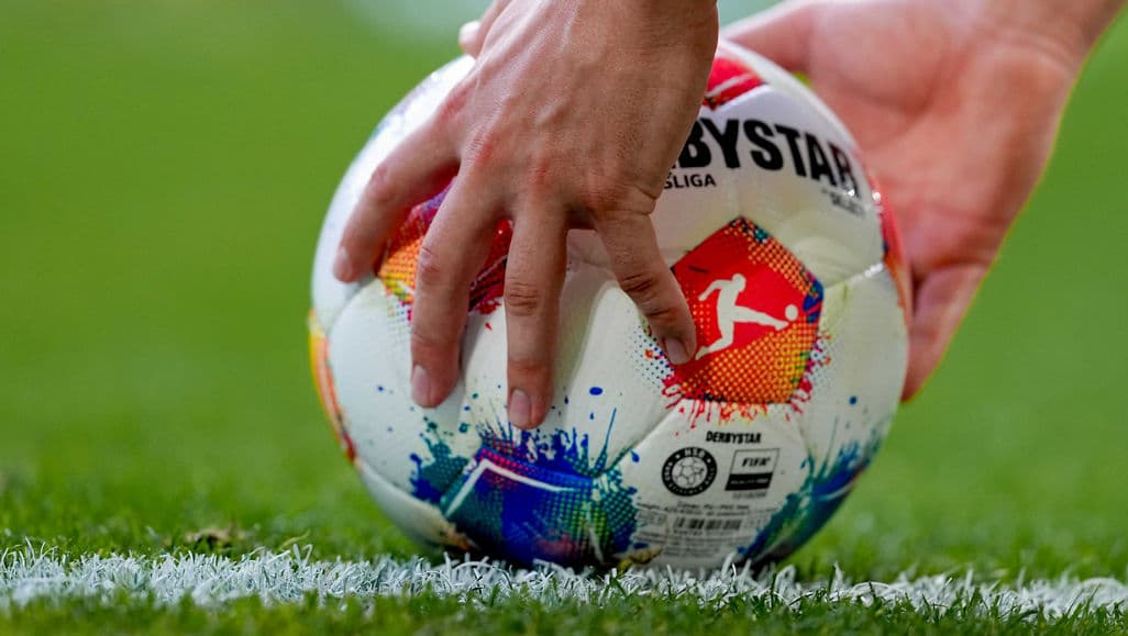 Countdown to Bremen: broadcast, kits, weather, referee
