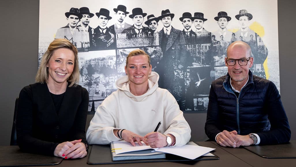 Alex Popp Set to Join Bundesliga Champions in June