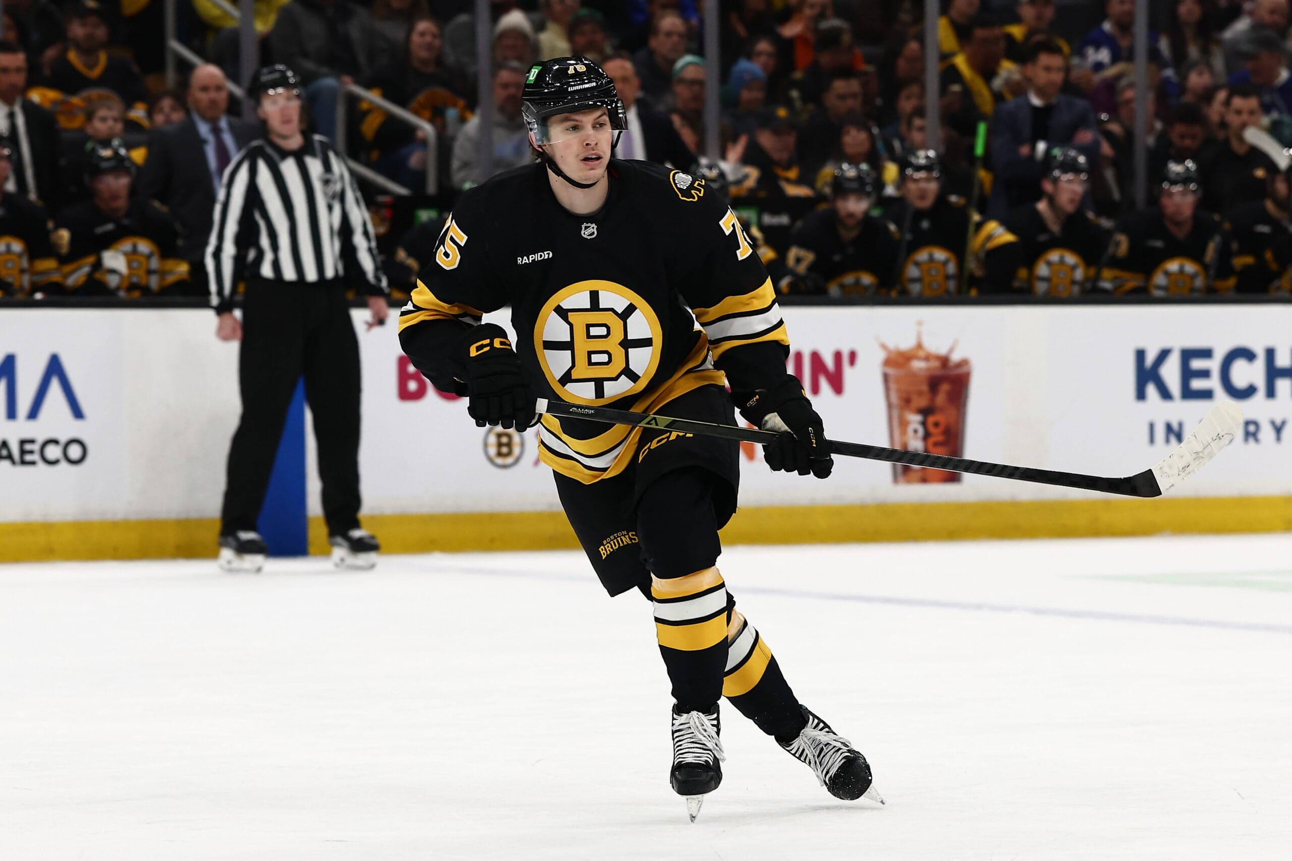 Bruins Sign Lukas Reichel to Contract Extension