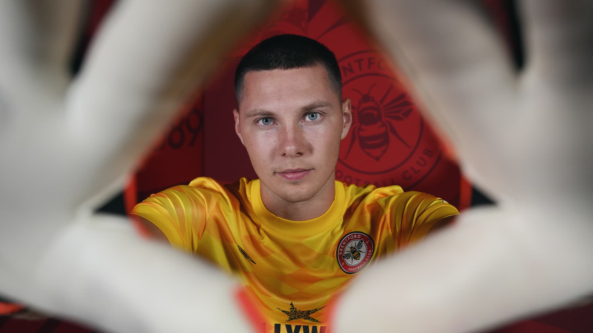 Hákon Valdimarsson: Dark Horse