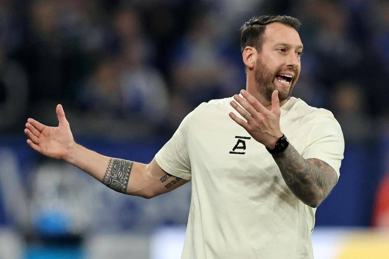 New Headline: Arminia Bielefeld Sweeps SC Paderborn 4-0 in Top-8 Playoff Round!