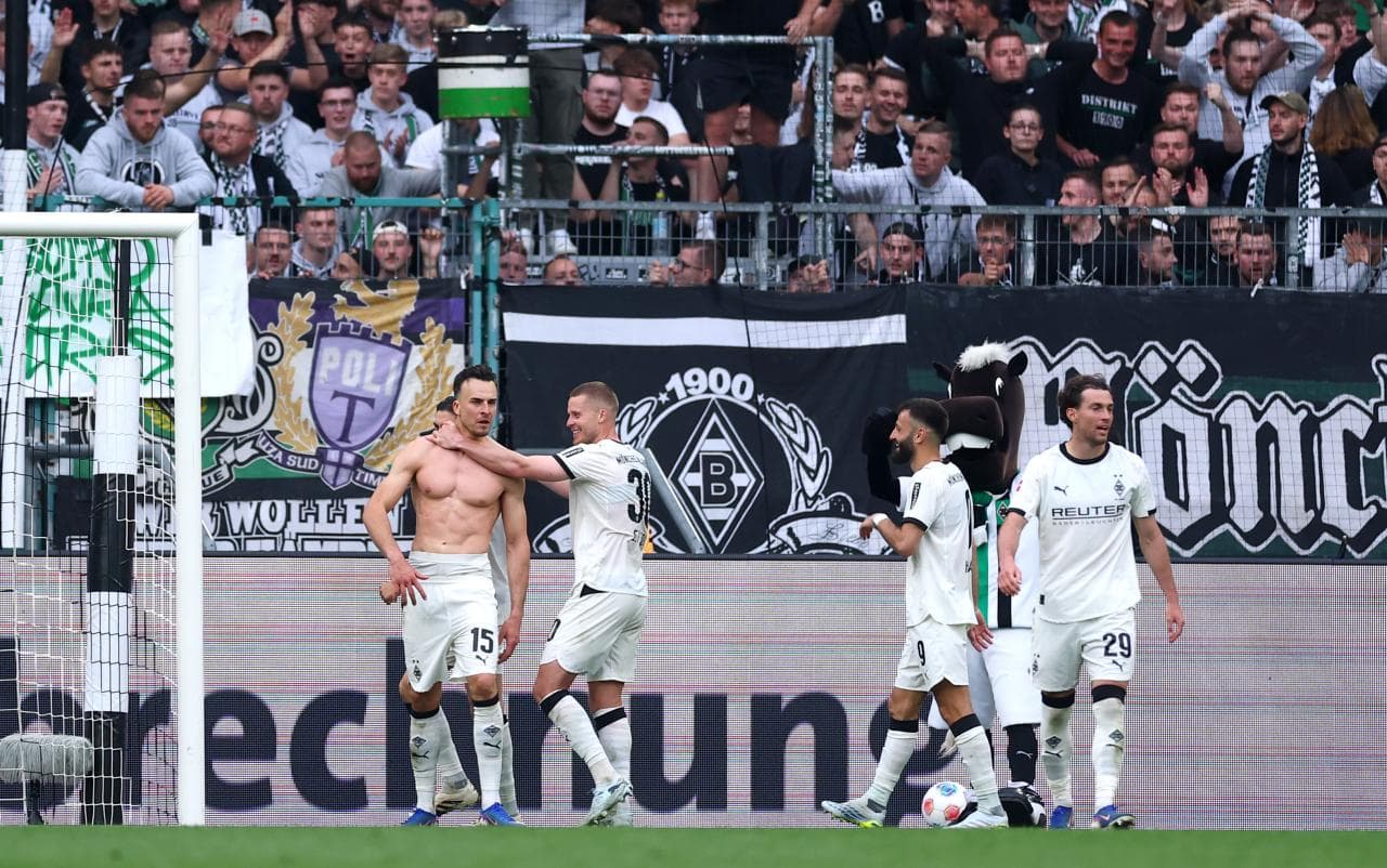 Late drama! Gladbach stun Dortmund to seal Bundesliga safety